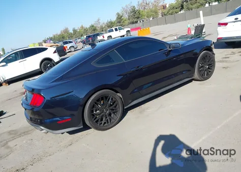 2021 Ford Mustang Ecoboost Fastback z USA, uszkodzony, nr VIN 1FA6P8TH8M5113988